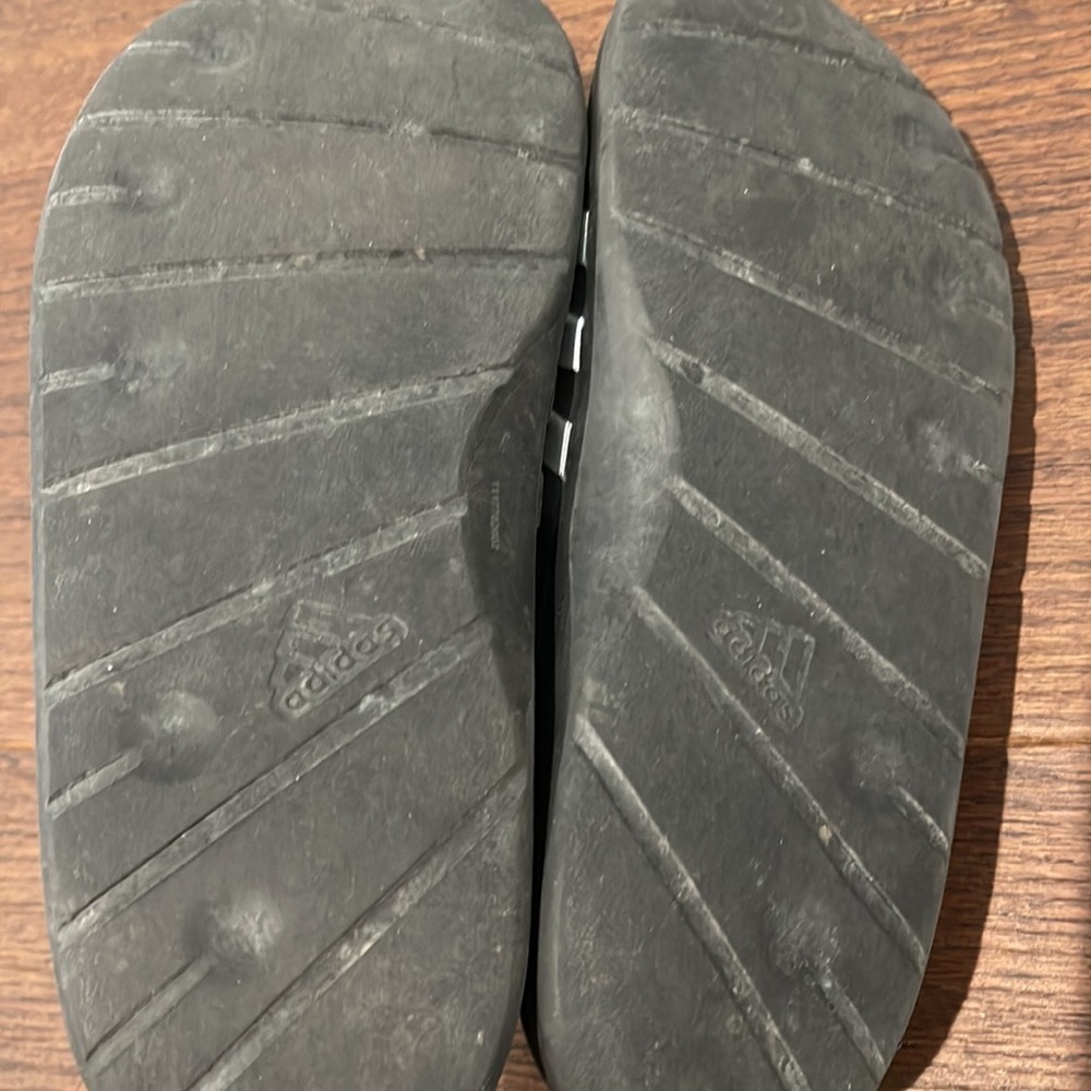 Adidas Black and White Slides Size 5 - Picture 3 of 4